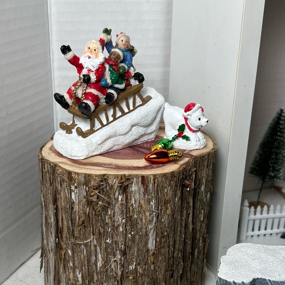 LIGHT UP CHRISTMAS TOWN FAIRY GARDEN GIFT SET - Picture 5 of 16